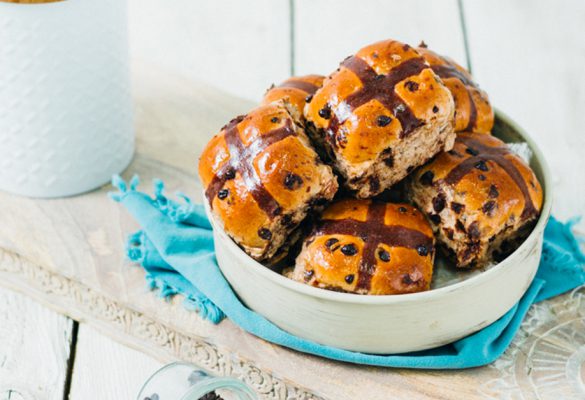 Chocolate Chip Hot Cross Buns 1200